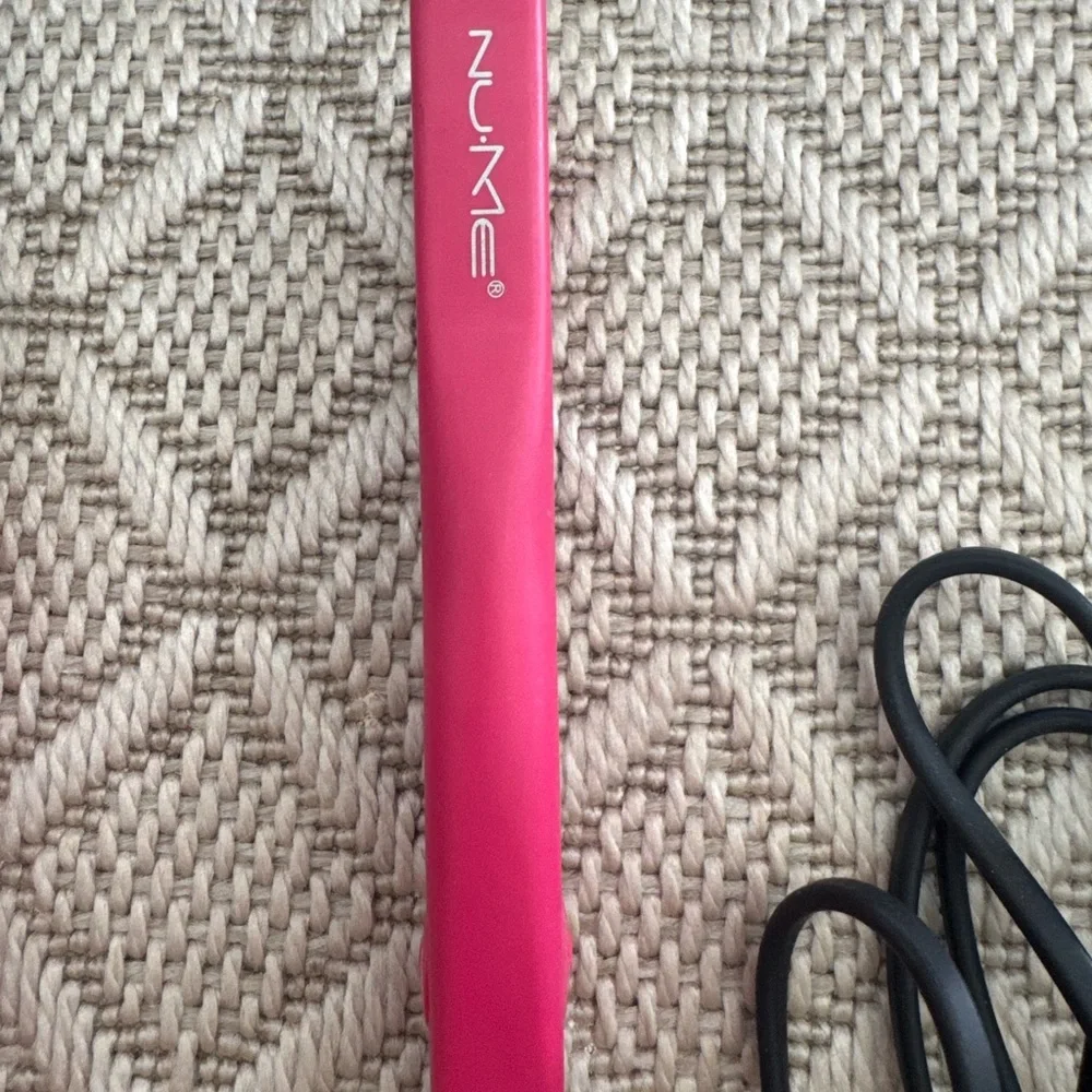NuMe original curling wand 1” and mini flat iron
